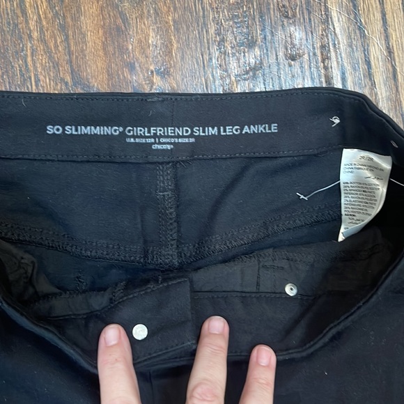 NWOT Chicos Black Ankle Jeans size 2R/12 - Picture 2 of 3